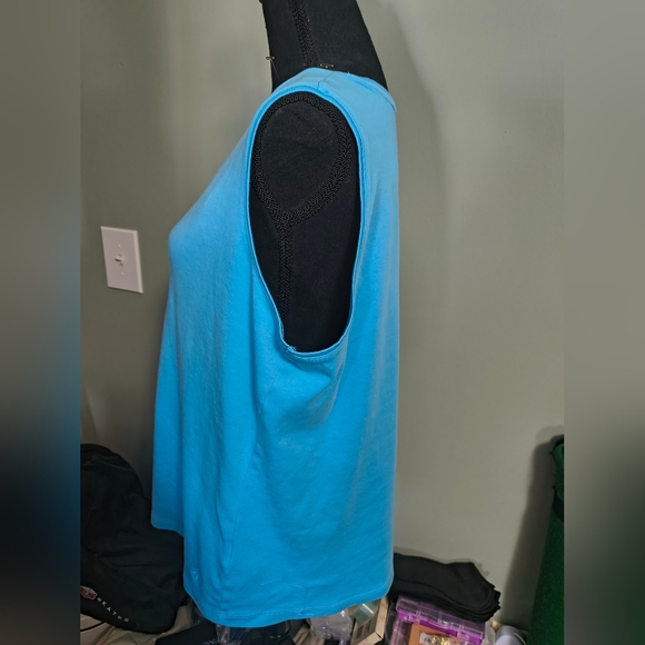 Isaac Mizrahi Vibrant Blue Tank Top - Picture 3 of 8